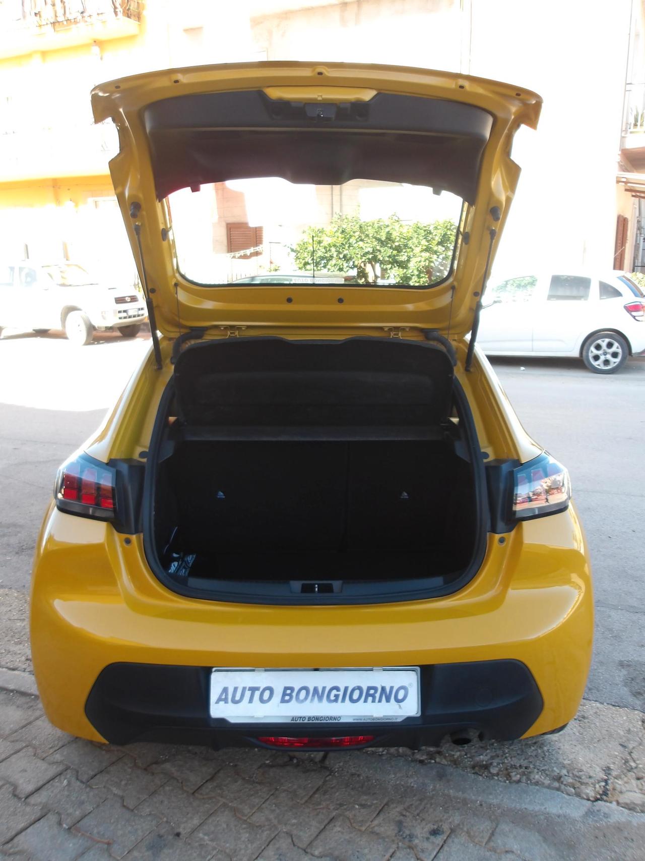 Peugeot 208 5 Porte 208 1.2 puretech Like s&s 75cv