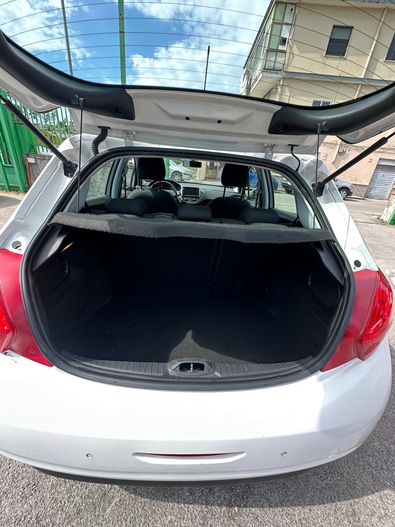 Peugeot 208 1.4 HDi 68 CV 5 porte Access