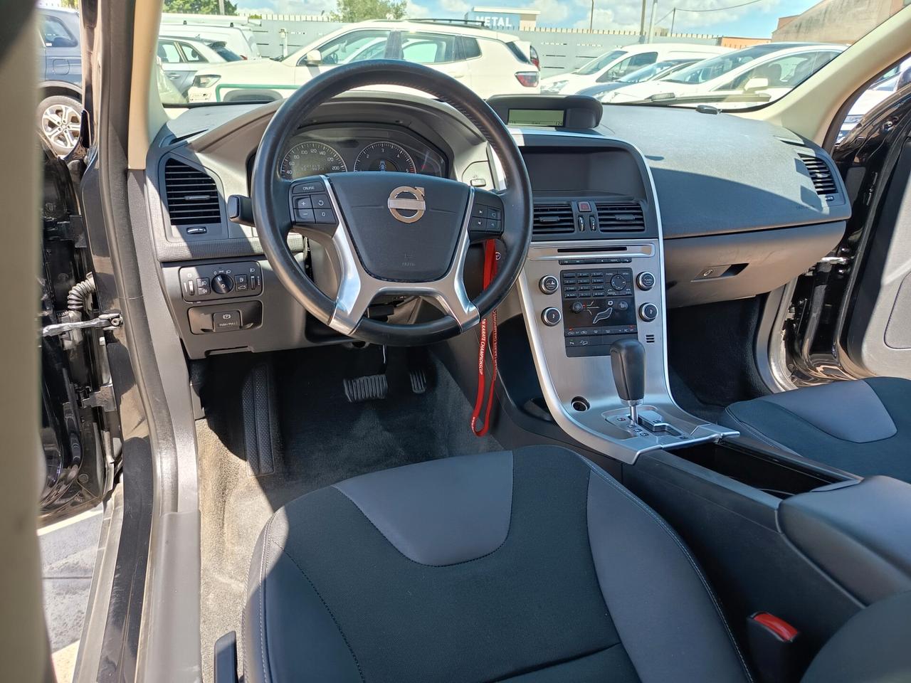 Volvo XC 60 XC60 D5 AWD Geartronic Kinetic