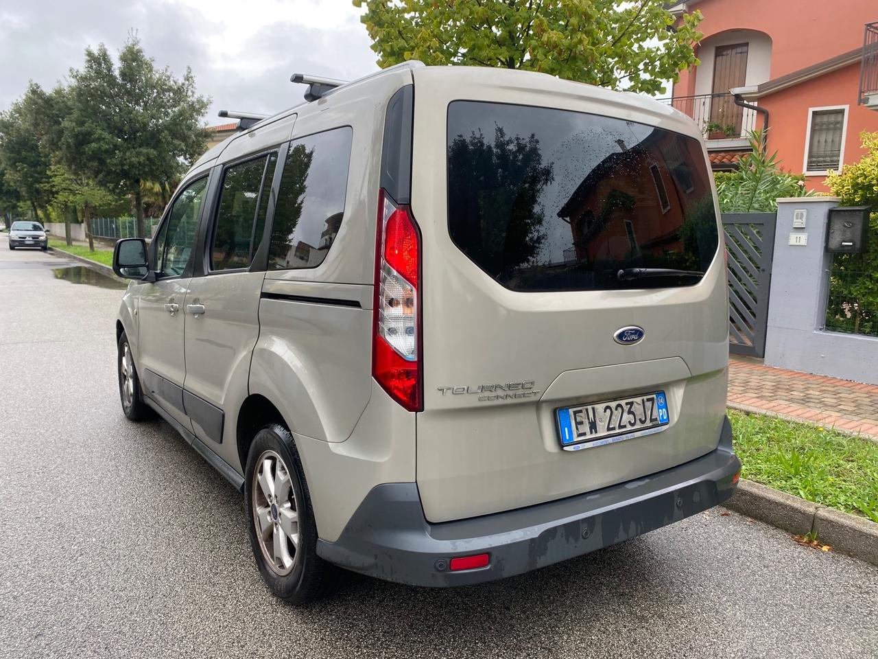 Ford Tourneo Connect 1.6 TDCi 115 CV Titanium