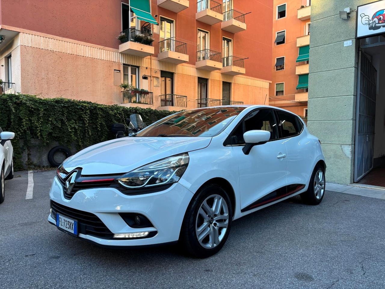 Renault Clio TCe 12V 90CV Start&Stop 5 porte Energy Zen