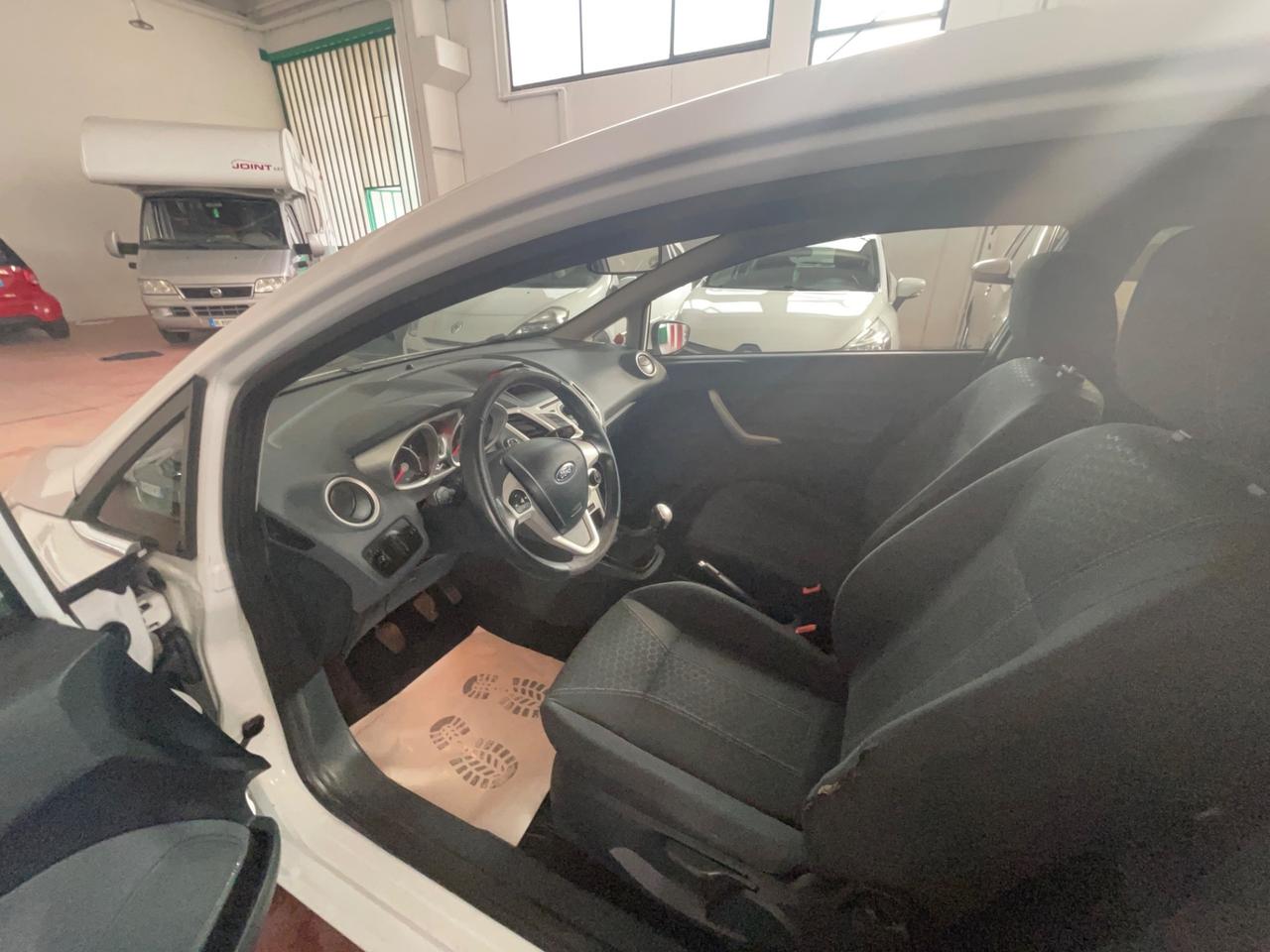 Ford Fiesta 1.2 82CV 3 porte Titanium SI NEOPATENTATI