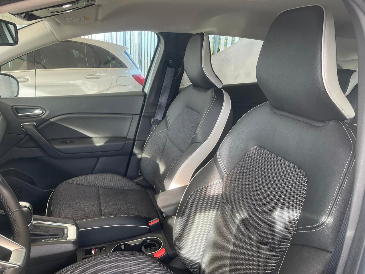 Renault Captur Full Hybrid E-Tech Intens