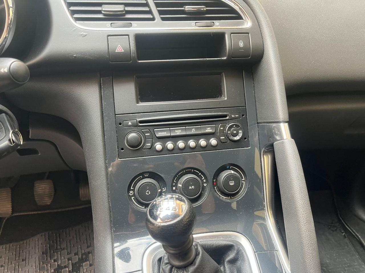 Peugeot 3008 1.6 HDi 110CV Premium