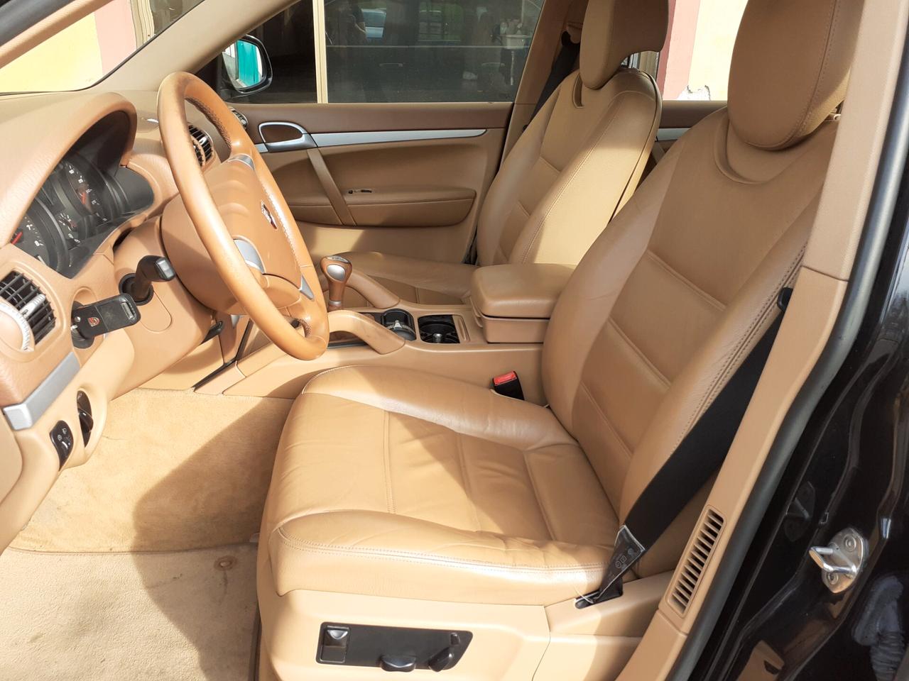 Porsche Cayenne 3.2 V6