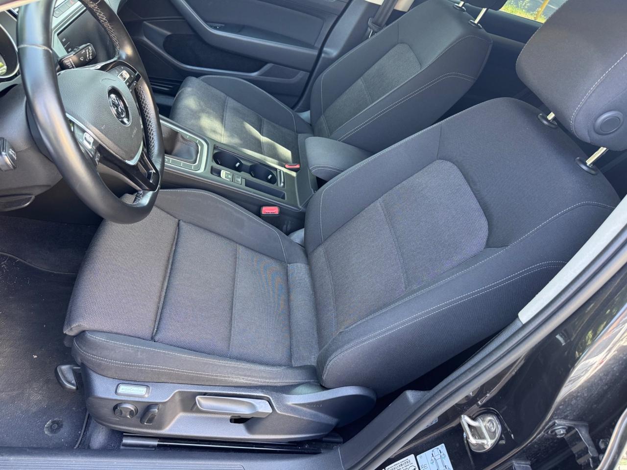 VW Passat Variant 2.0 TDI neopaten garanzia 12 mesi