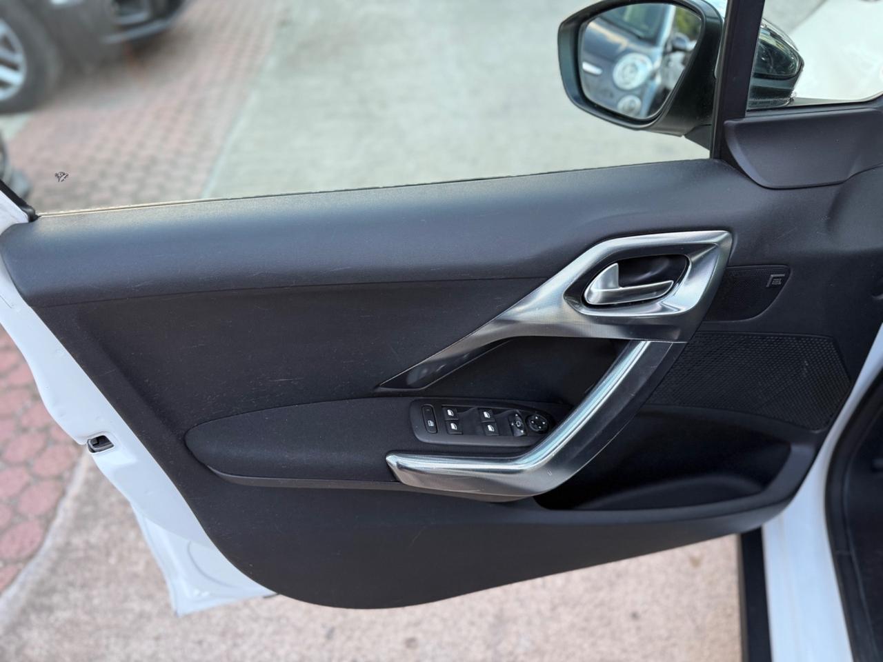 Peugeot 2008 1.6 HDi 115 CV Allure Km Certif.