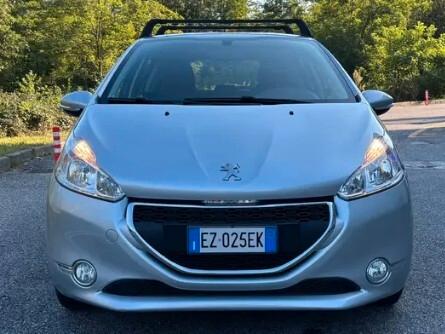 Peugeot 208 1.4 HDi 68 CV 5 porte Allure