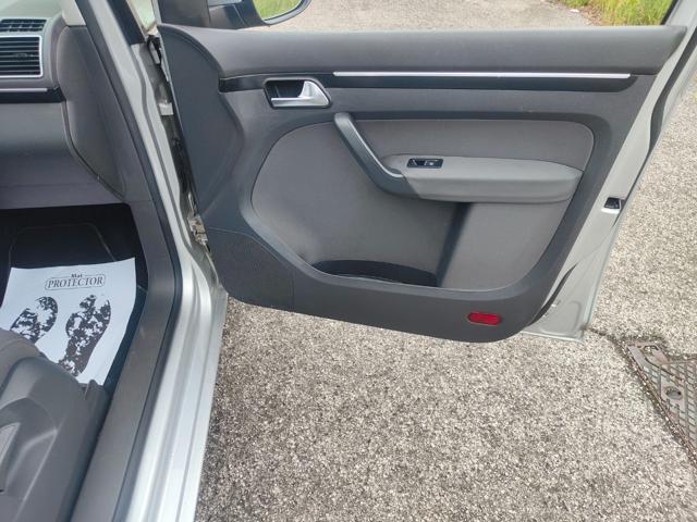 VOLKSWAGEN Touran 1.4 Highline EcoFuel ( NAVI - TETTO )
