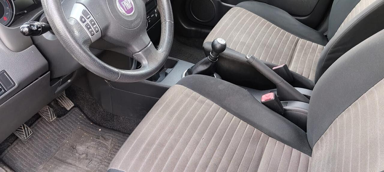 Fiat Sedici 1.6 16V 4x2 Emotion