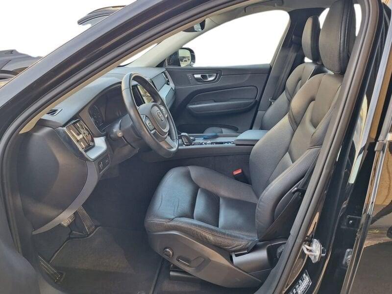 Volvo XC60 B4 197+14 CV AWD Automatica Mild Hybrid Momentum Pro