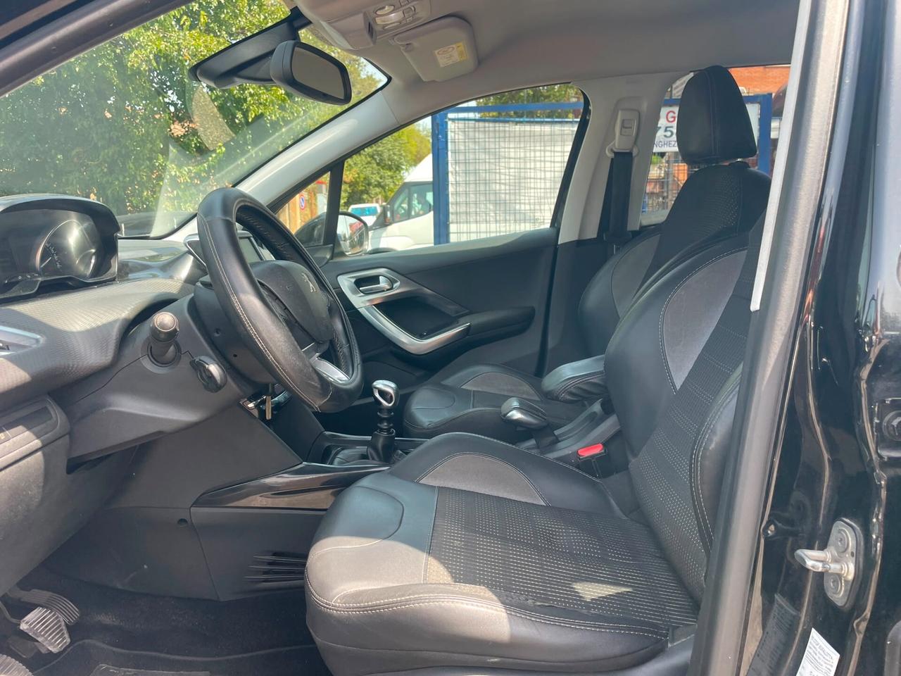 Peugeot 2008 BlueHDi 120 S&S Black Matt