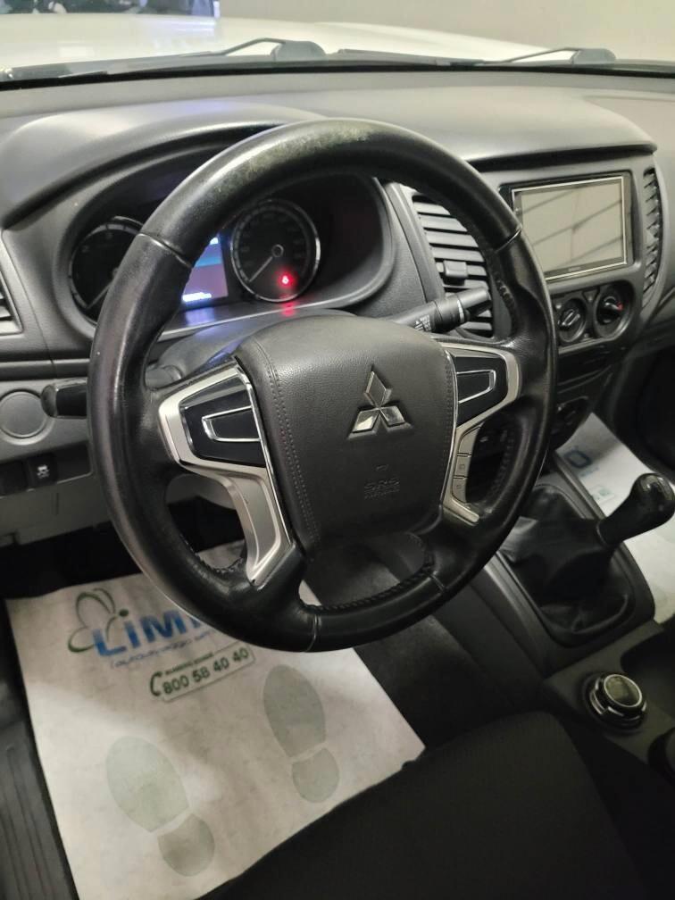 Mitsubishi L200 2.3 D Club Cab 4x4 Easy Select Inform