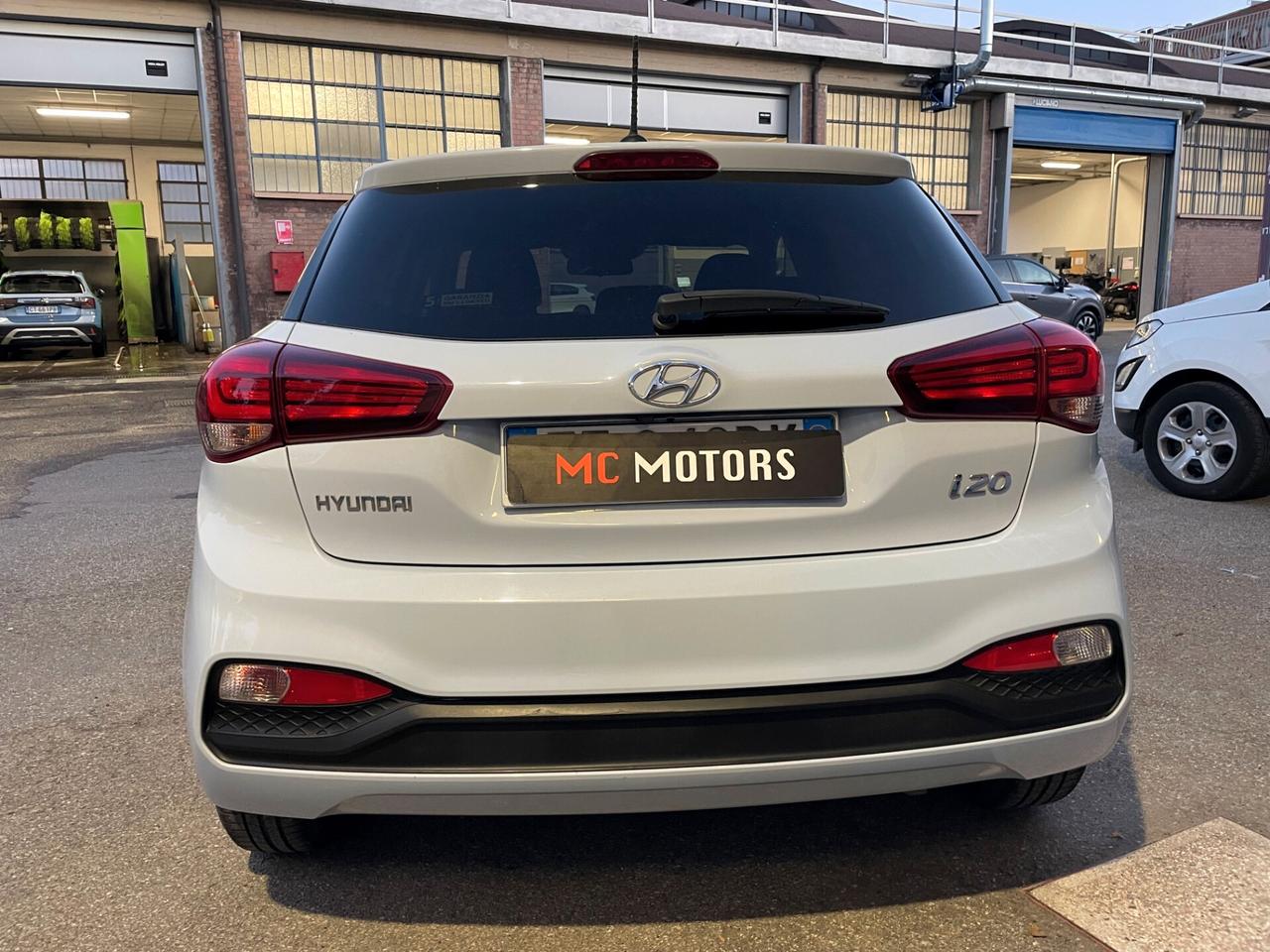 Hyundai i20 TUTTA TAGLIANDATA HYUNDAI- PREZZO FINALE COMPRESO DI PASSAGGIO