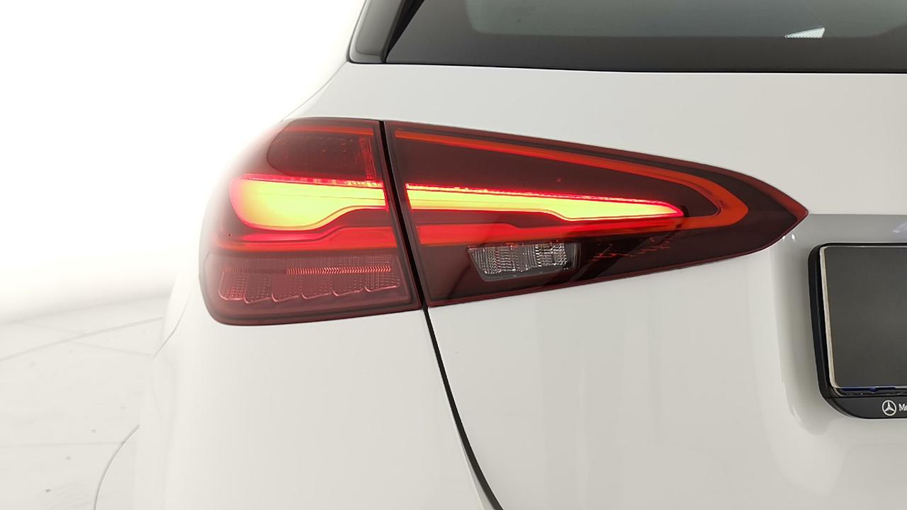 Mercedes-Benz Classe A - W177 2023 - A 200 d AMG Line Advanced Plus auto