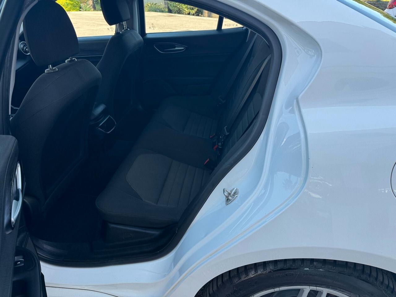 Alfa Romeo Giulia 2.2 Turbodiesel 150 CV
