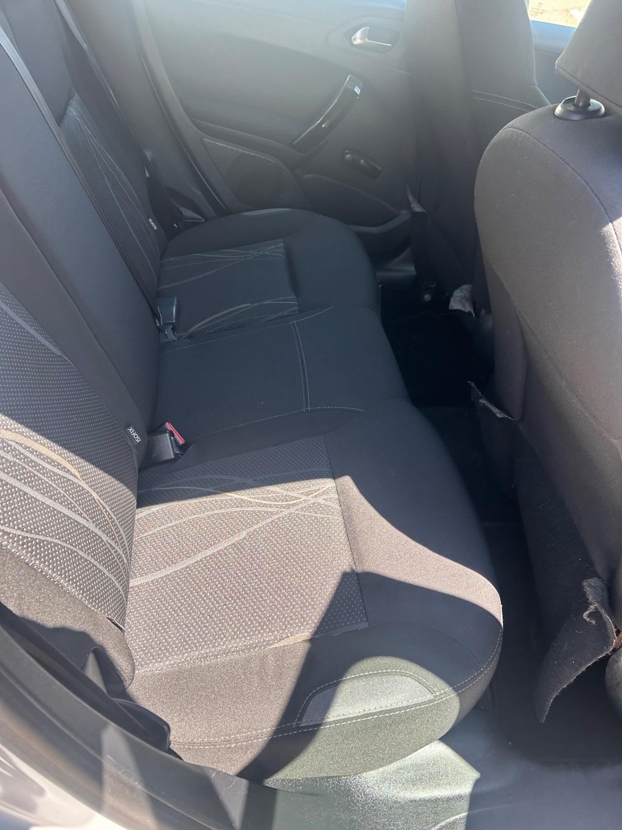 Peugeot 208 1.2 VTi 82 CV 5 porte Allure