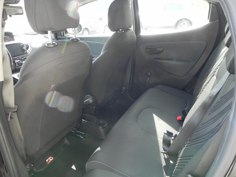 Lancia Ypsilon 1.0 FireFly 5 porte S&S Hybrid Gold