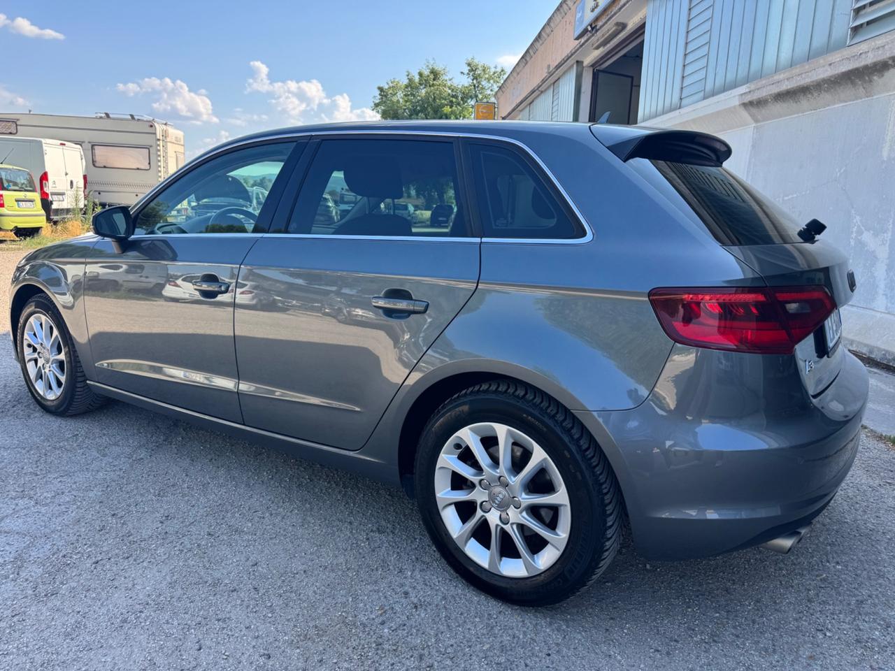 Audi A3 2.0 TDI 150 CV clean diesel Ambition