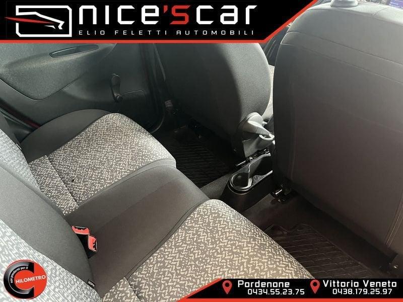 Lancia Ypsilon 1.0 FireFly 5 porte S&S Hybrid Ecochic Silver