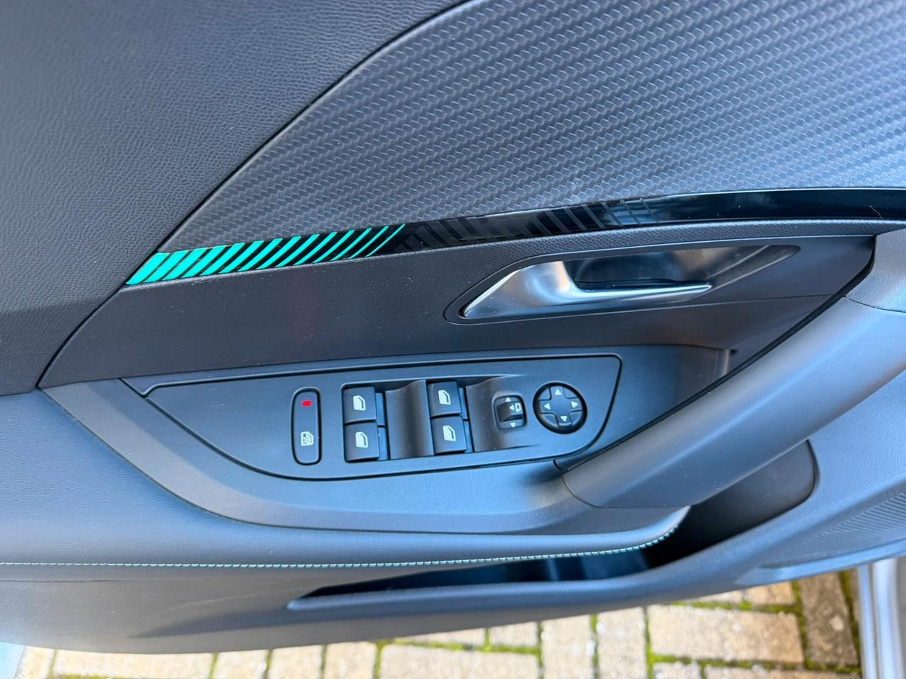 Peugeot 2008 BlueHDi 110 S&S Allure Pack