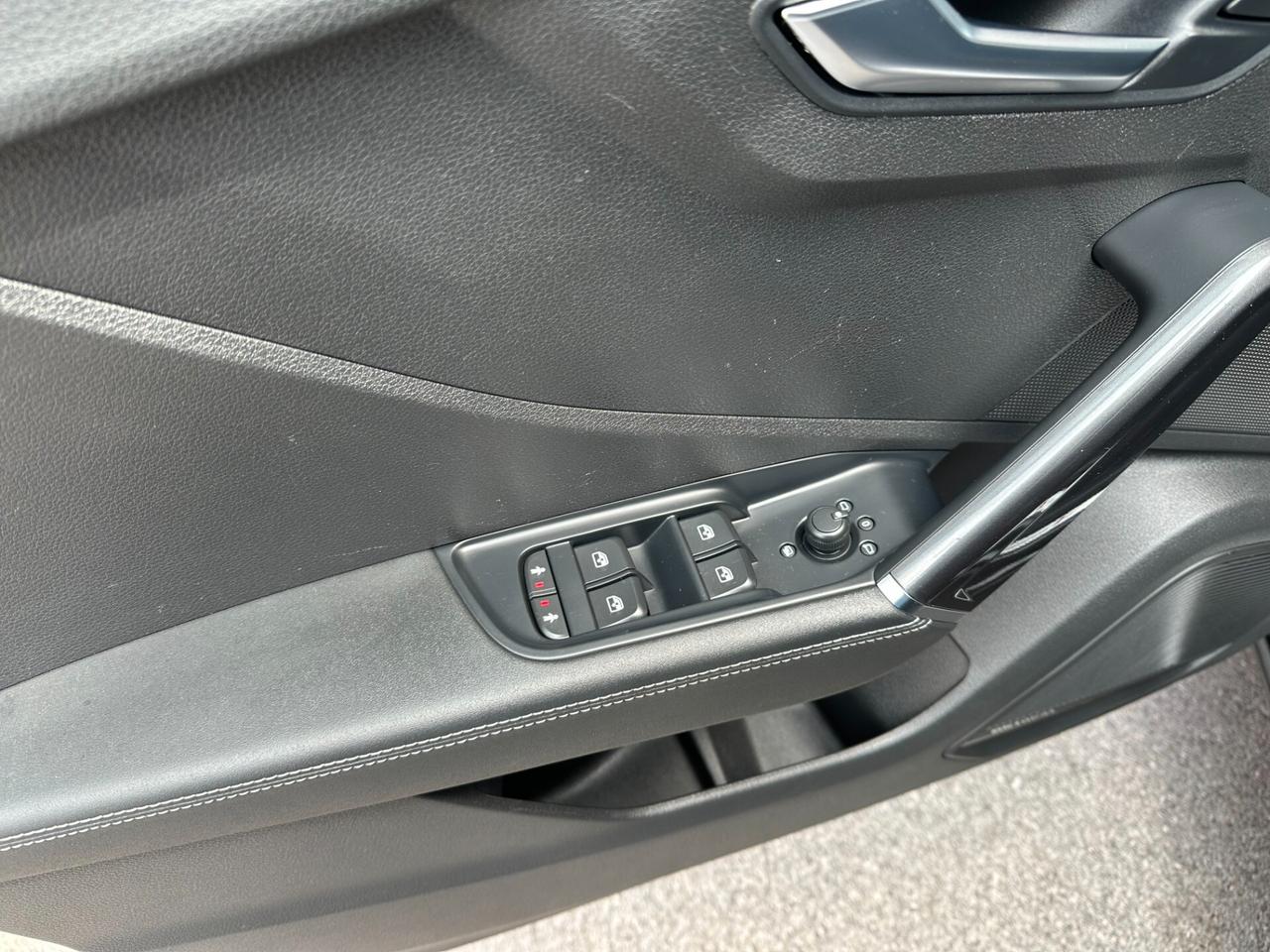 Audi Q2 SQ2 TFSI quattro S tronic