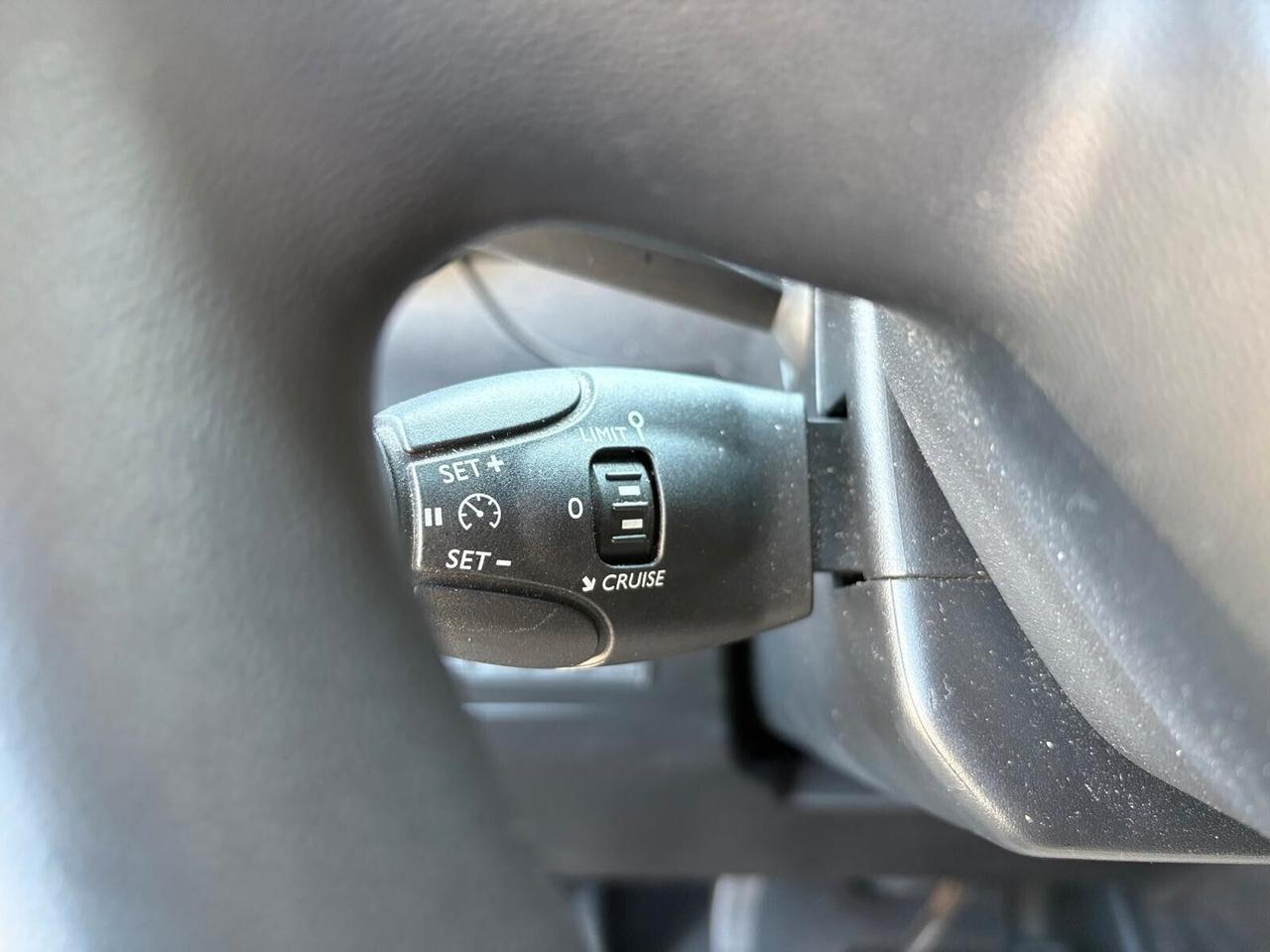 Peugeot Partner PREMIUM BlueHDi 100 L1 PC SPOTICAR