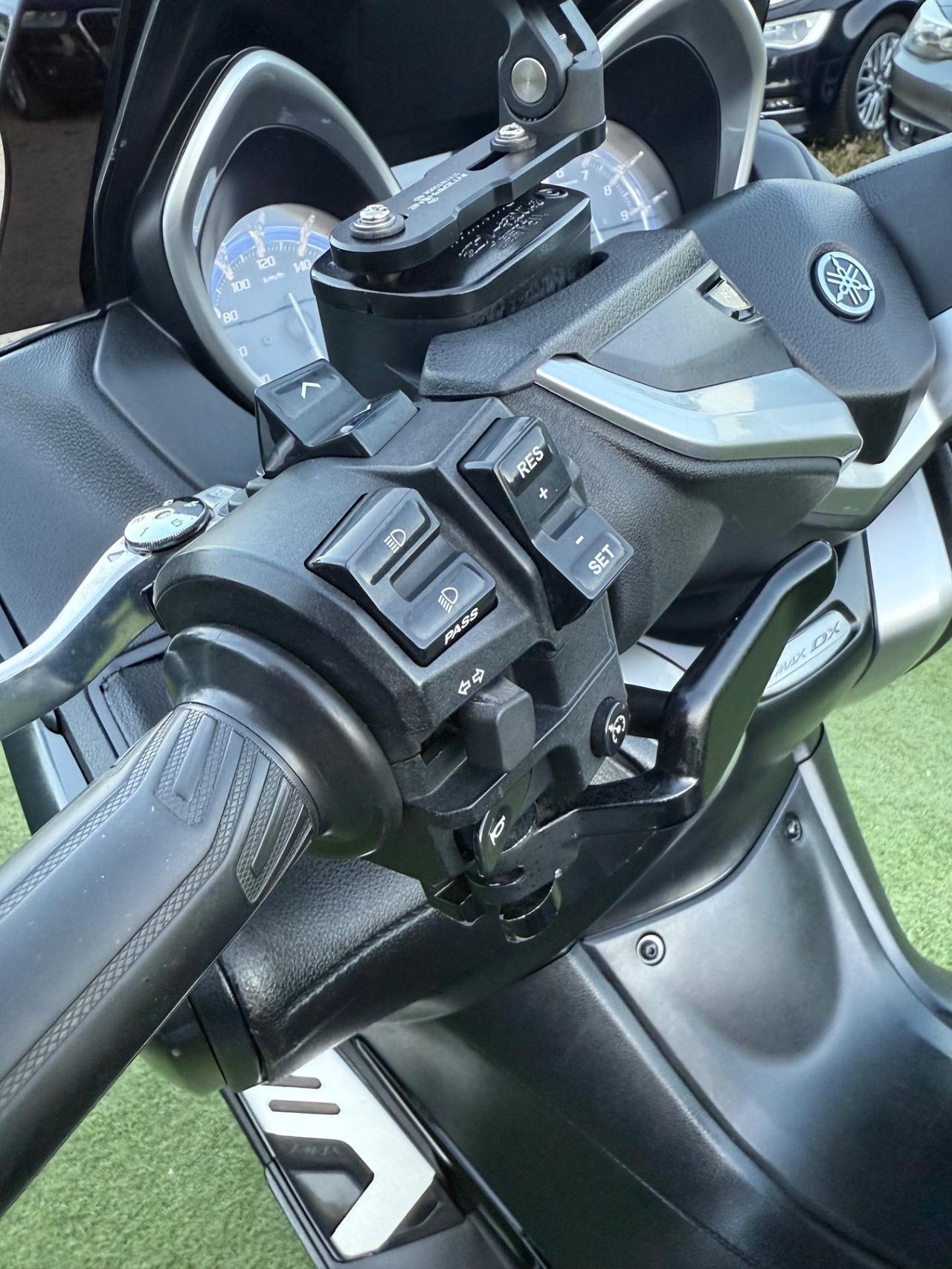 Yamaha T Max 2017 530 DX FULL AKRAPOVIC