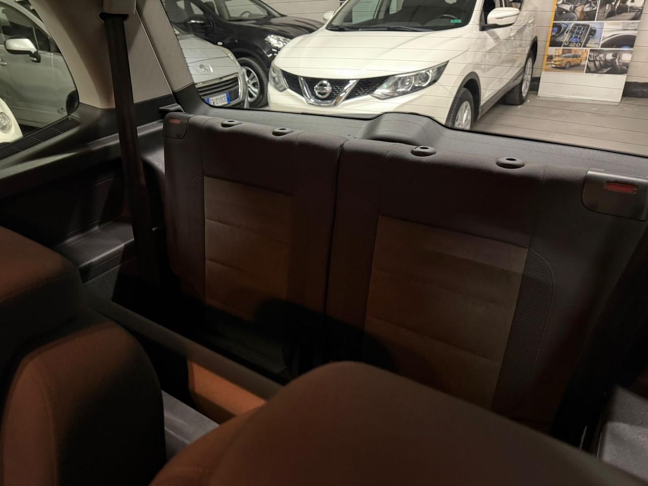 Volkswagen Touran Business 2.0 TDI 140 CV DSG HIGHLINE 7Posti