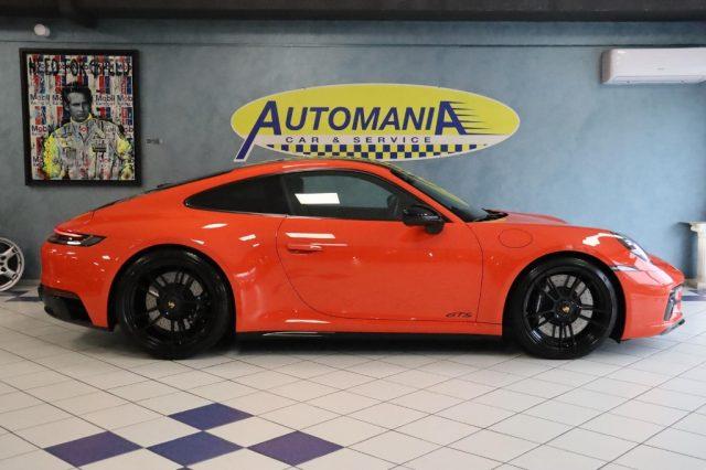 PORSCHE 911 992 Carrera 4 GTS Orange Lava