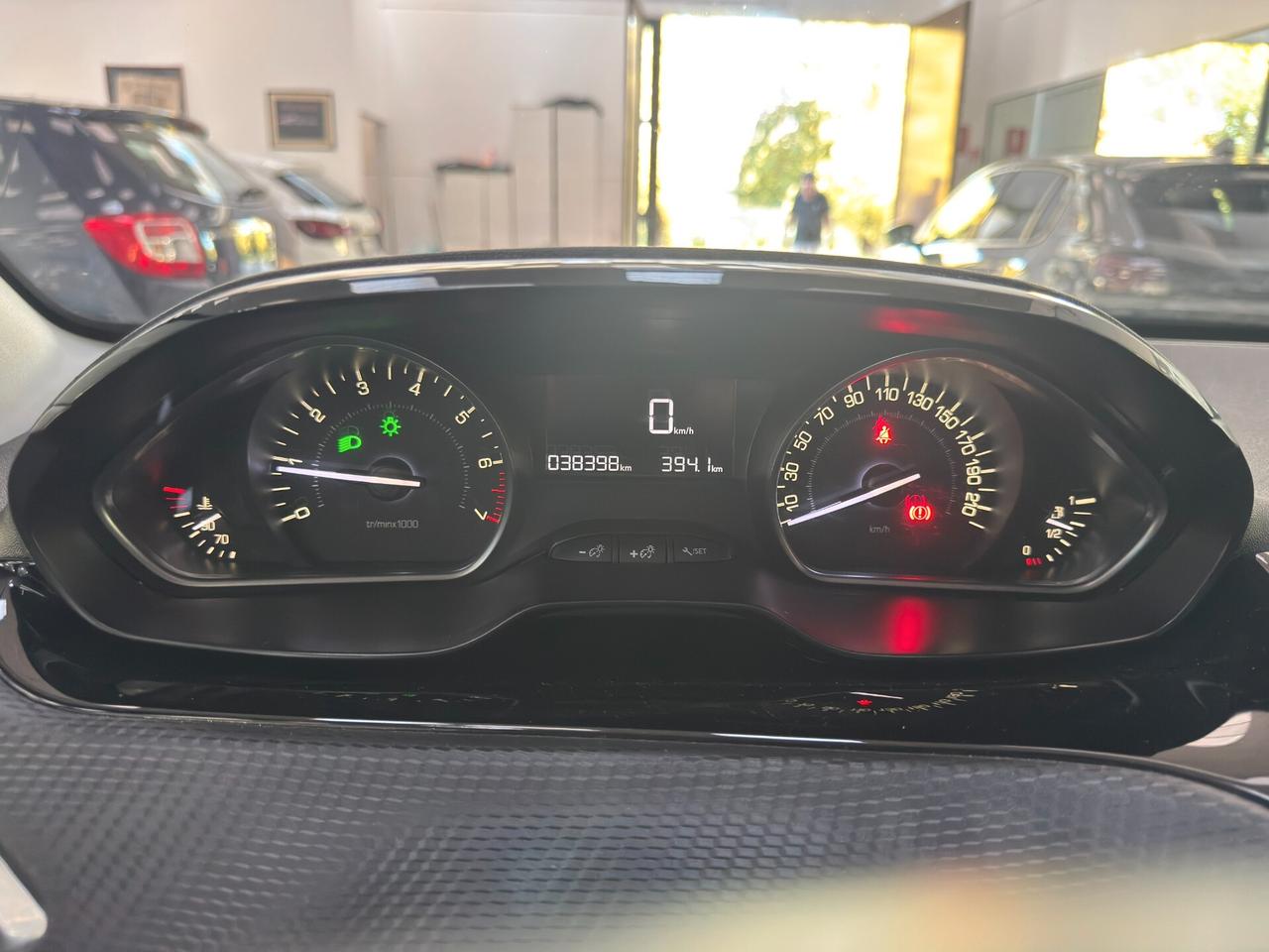 Peugeot 208 PureTech 82 Stop&Start 5 porte Allure - EDIZIONE LIMITATA: SIGNATURE