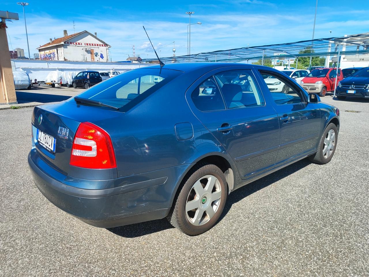 Skoda Octavia 1.6 16V FSI Ambiente