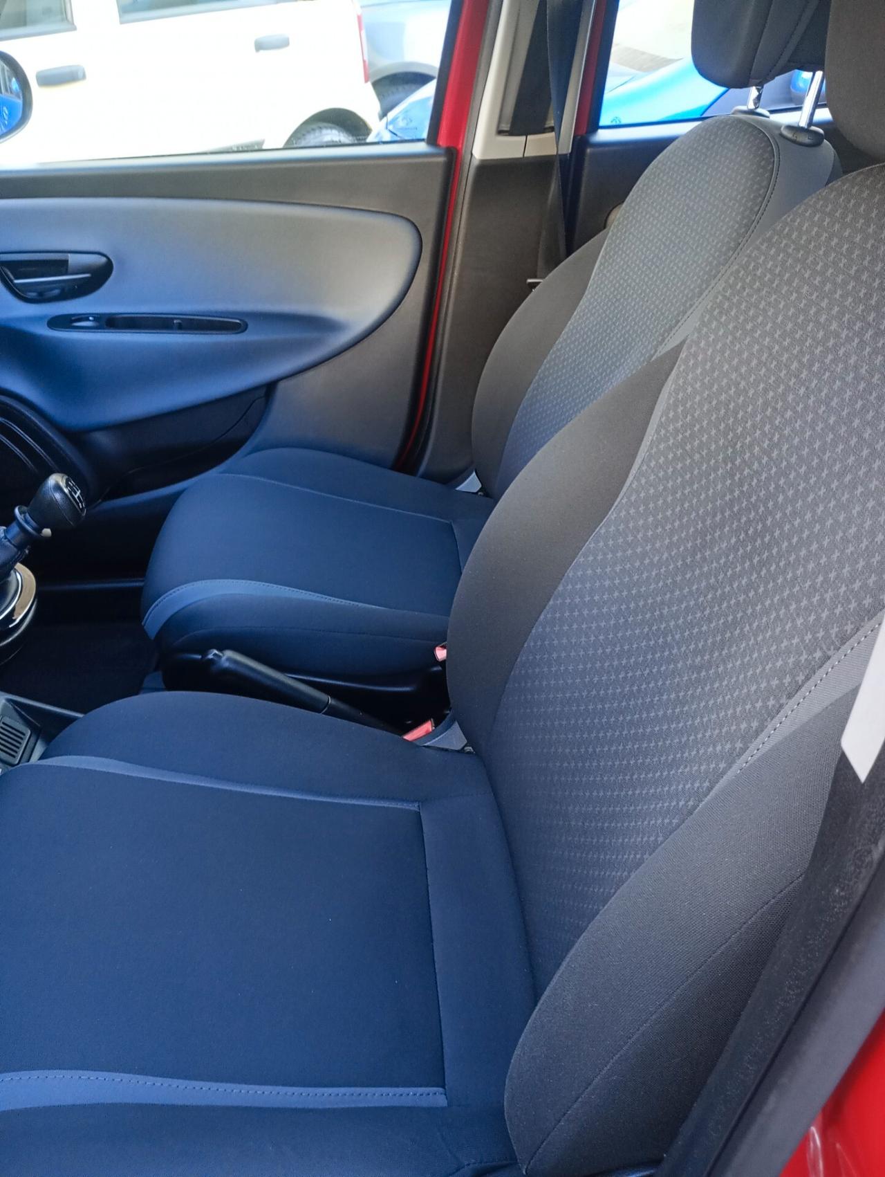 Lancia Ypsilon 1.2 69 CV 5 porte GPL Ecochic Silver