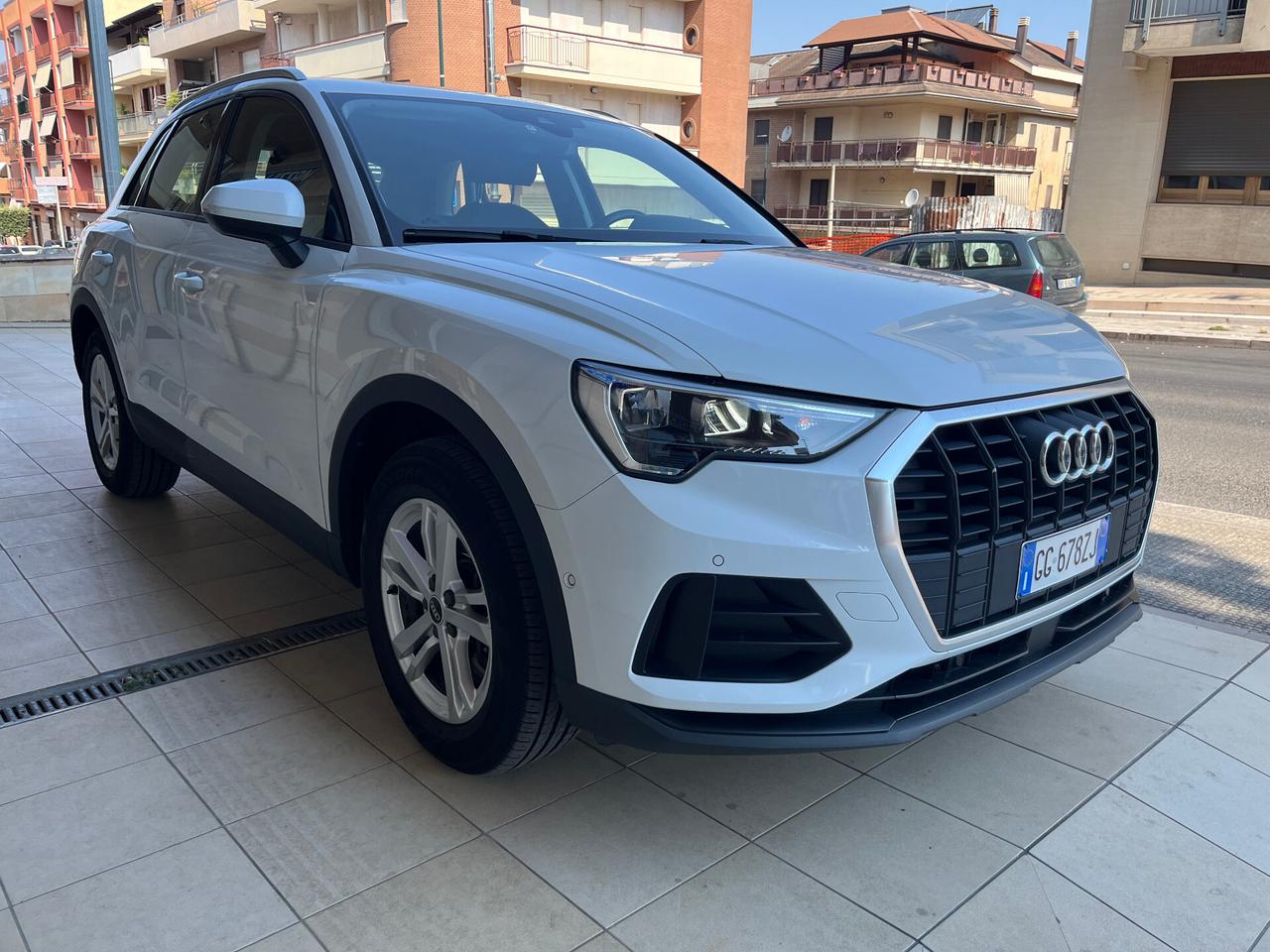 Audi Q3 40 TDI quattro S tronic Business