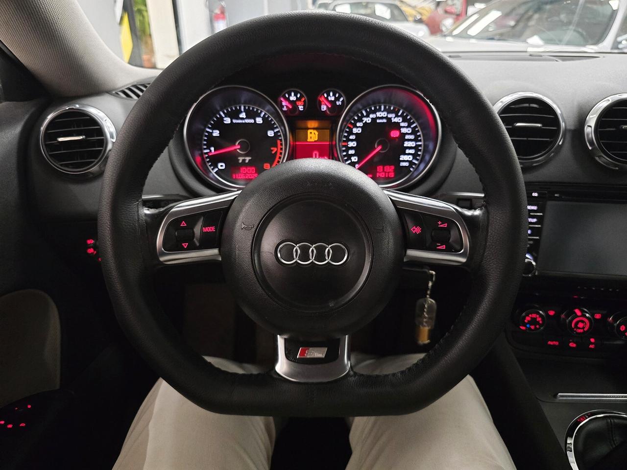 Audi TT 2.0 TFSI 200CV COUPE 4 POSTI UFFICIALE ITALIA!!