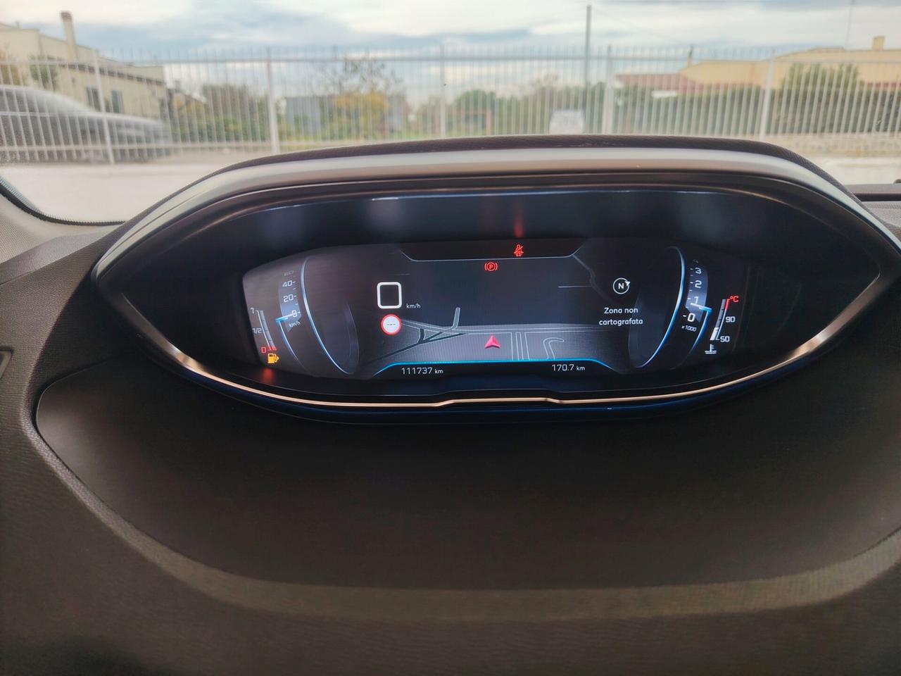 Peugeot 3008 BlueHDi 130 Business sport full opt tetto