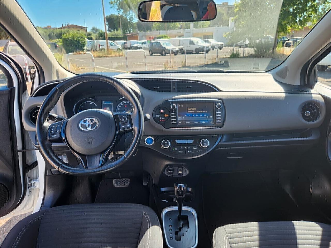 Toyota Yaris 1.5 Hybrid 5 porte Cool