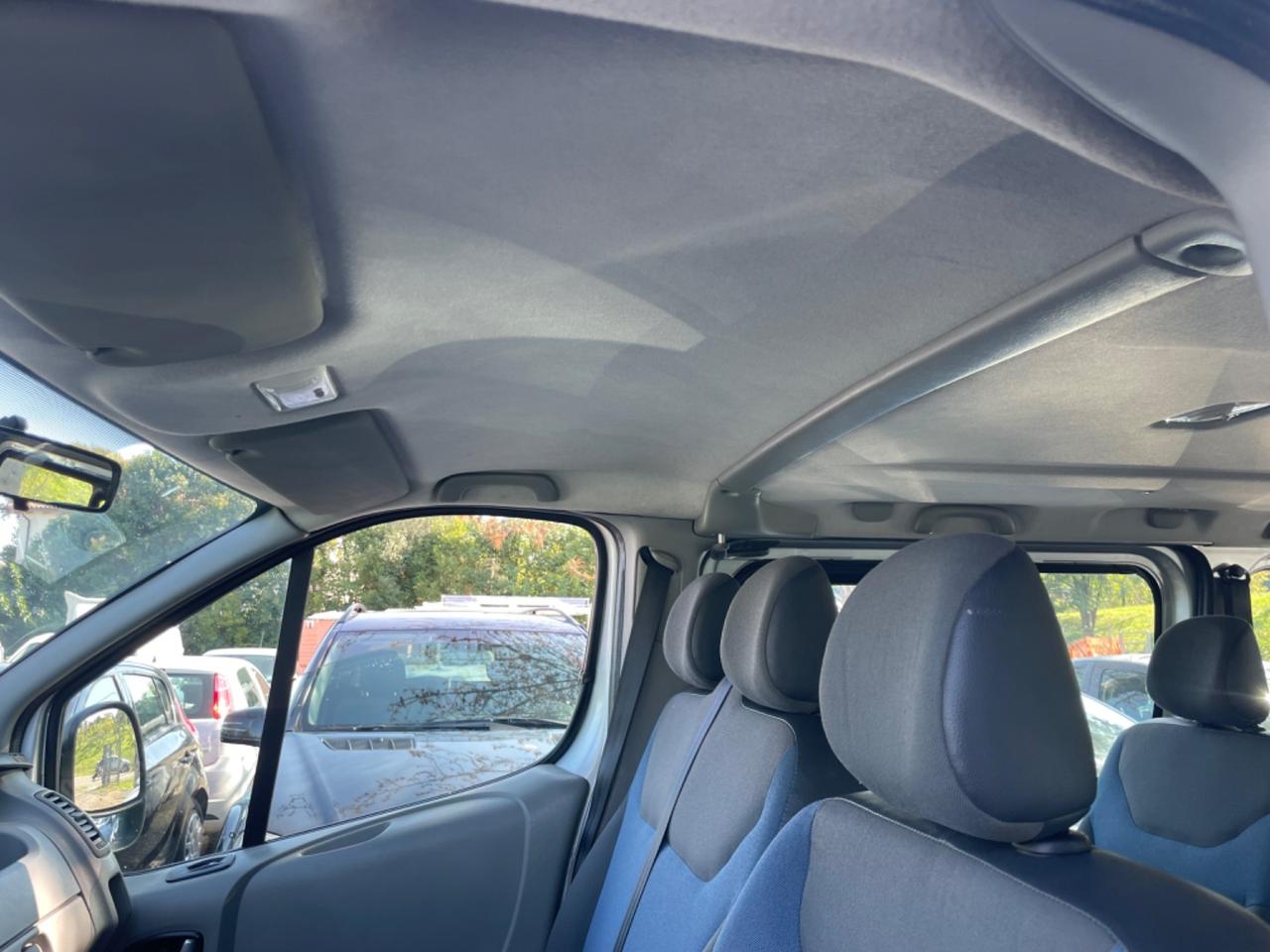 Renault Trafic T27 2.0 dCi/115 PC-TN Passenger Limousine DPF