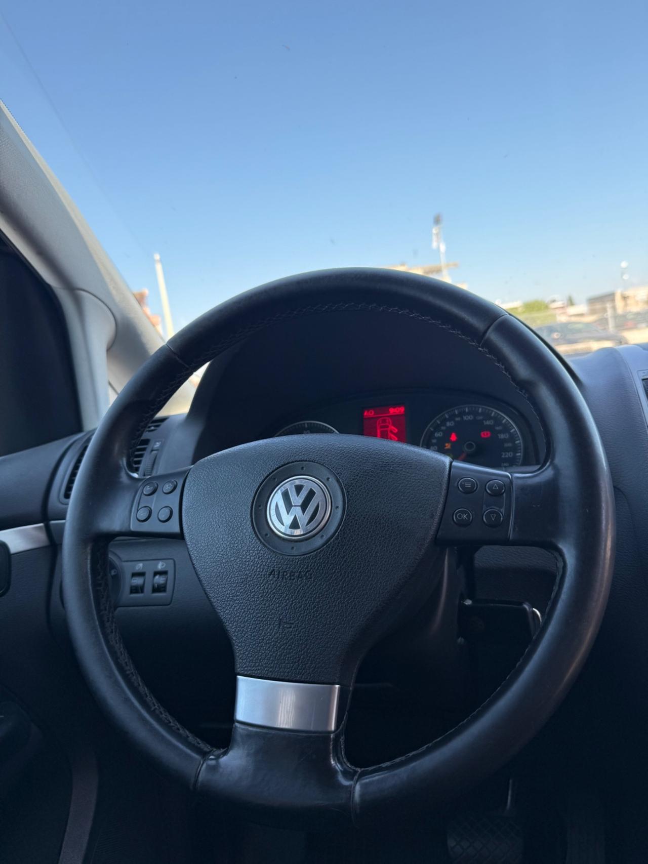 Volkswagen Touran 7 POSTI ,2.0 TDI 170CV DSG Highline,Cambio Automatico,Navigatore,Climatronic,ecc.