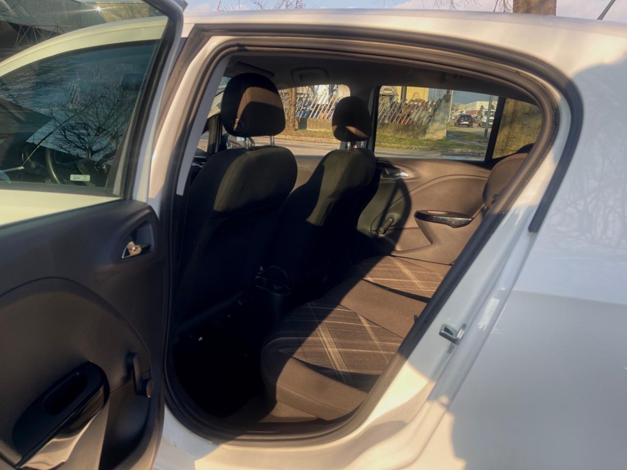 Opel Corsa 1.4 90CV GPL Tech 5 porte Innovation per Neopatentati 2017