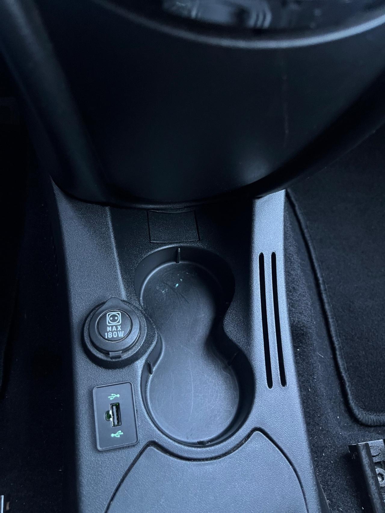 Lancia Ypsilon 1.3 MJT 75 CV DPF Sport MomoDesign