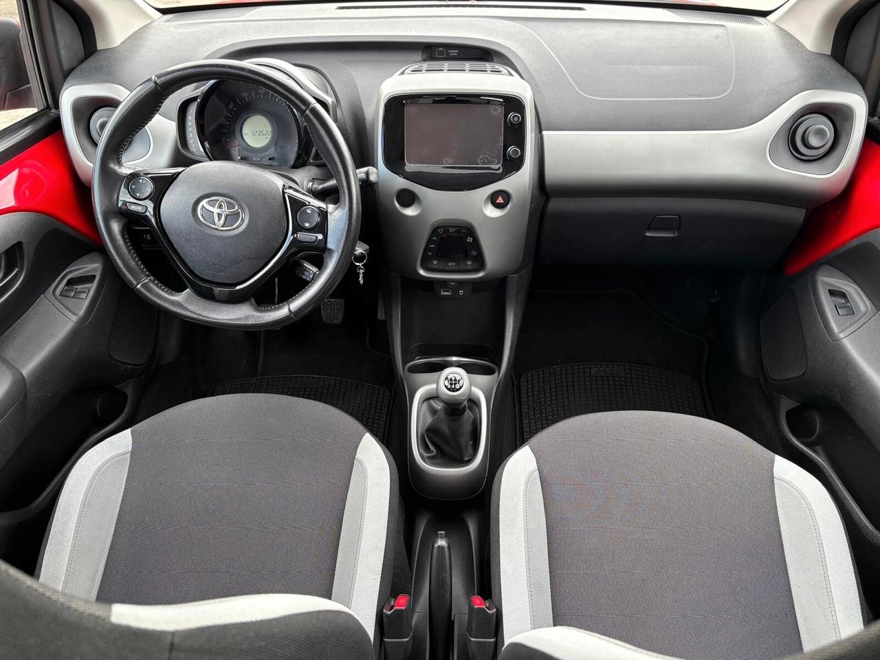Toyota Aygo 1.0 VVT-i 69 CV 5P X-cool