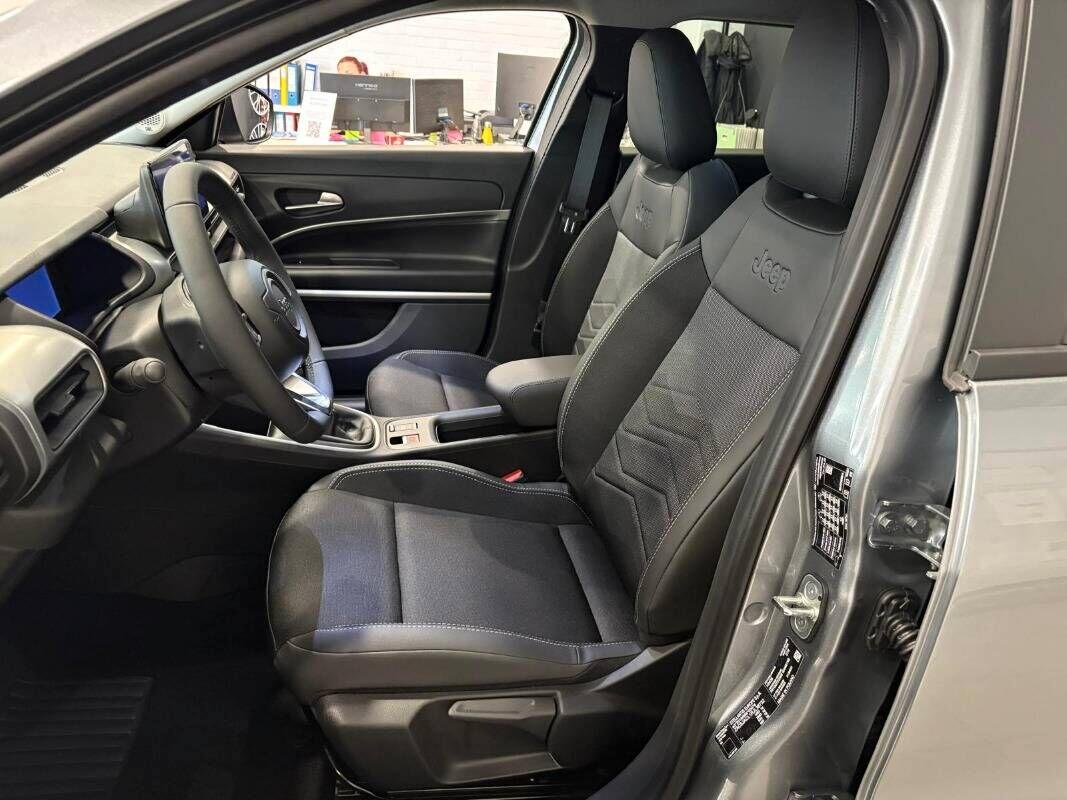 Jeep Avenger E-hybr.mhev Summit fwd 110cv edct6