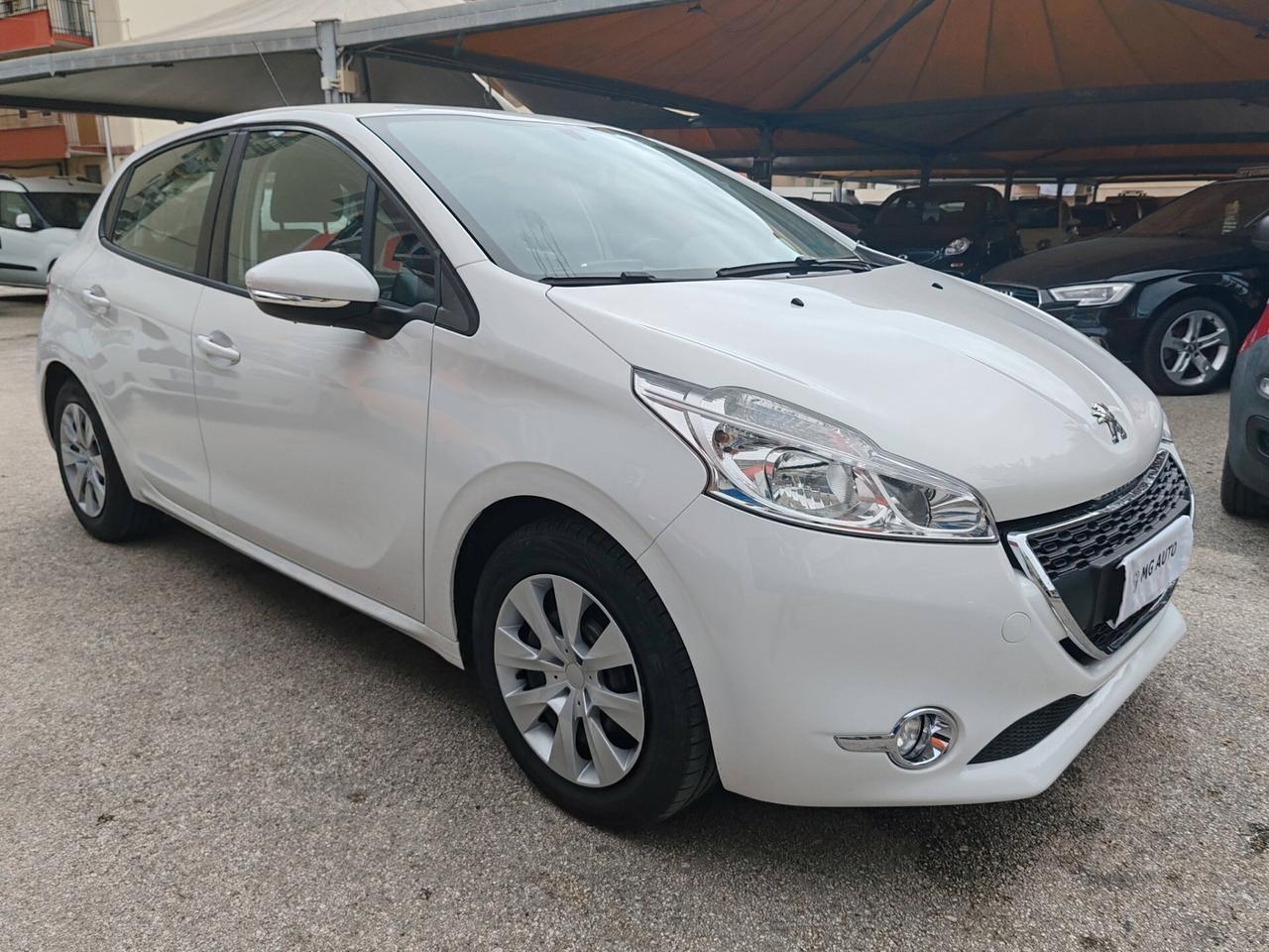Peugeot 208 1.4 HDi 68 CV 5 porte