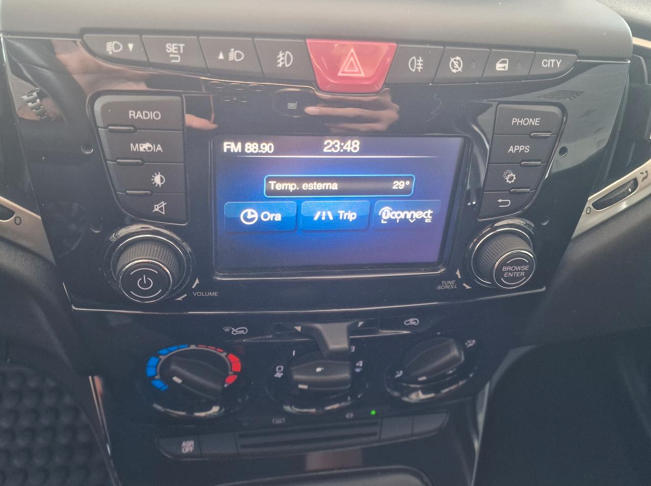 Lancia Ypsilon 1.0 Hybrid Ecochic Gold