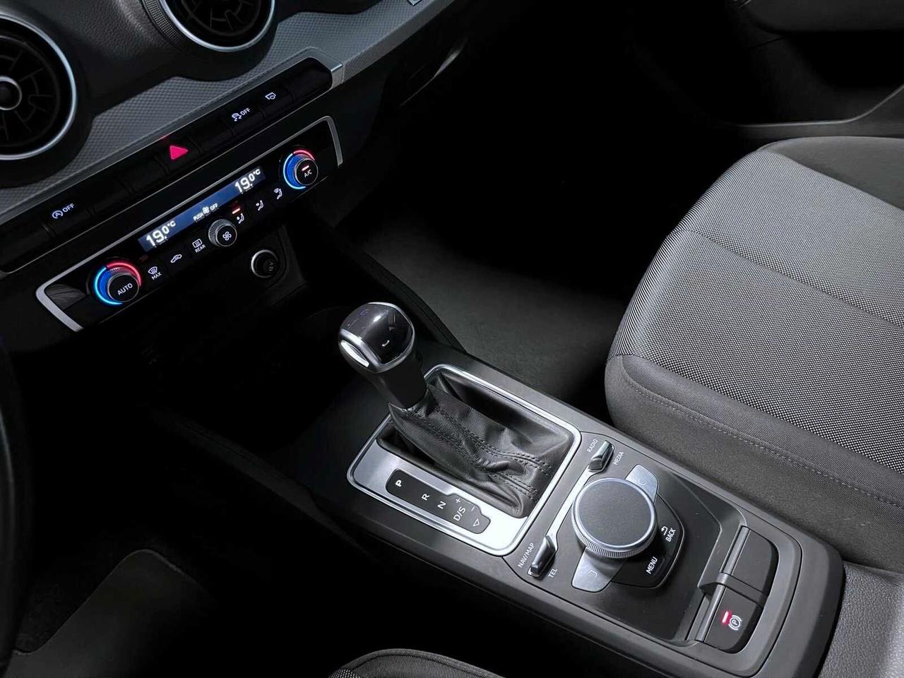 AUDI Q2 30 TDI 116 CV S-TRONIC BUSINESS