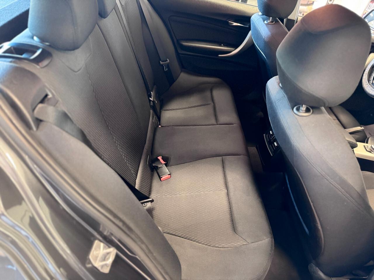 Bmw 118 118d 5p. Unique