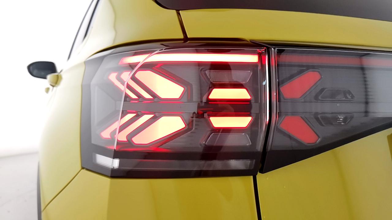 VOLKSWAGEN Nuova T-Cross R-Line 1.0 TSI 85 kW (115 CV) Manuale