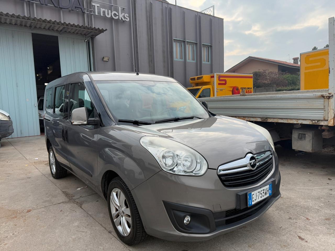 Opel Combo 1.6CDTI/7 POSTI/2012