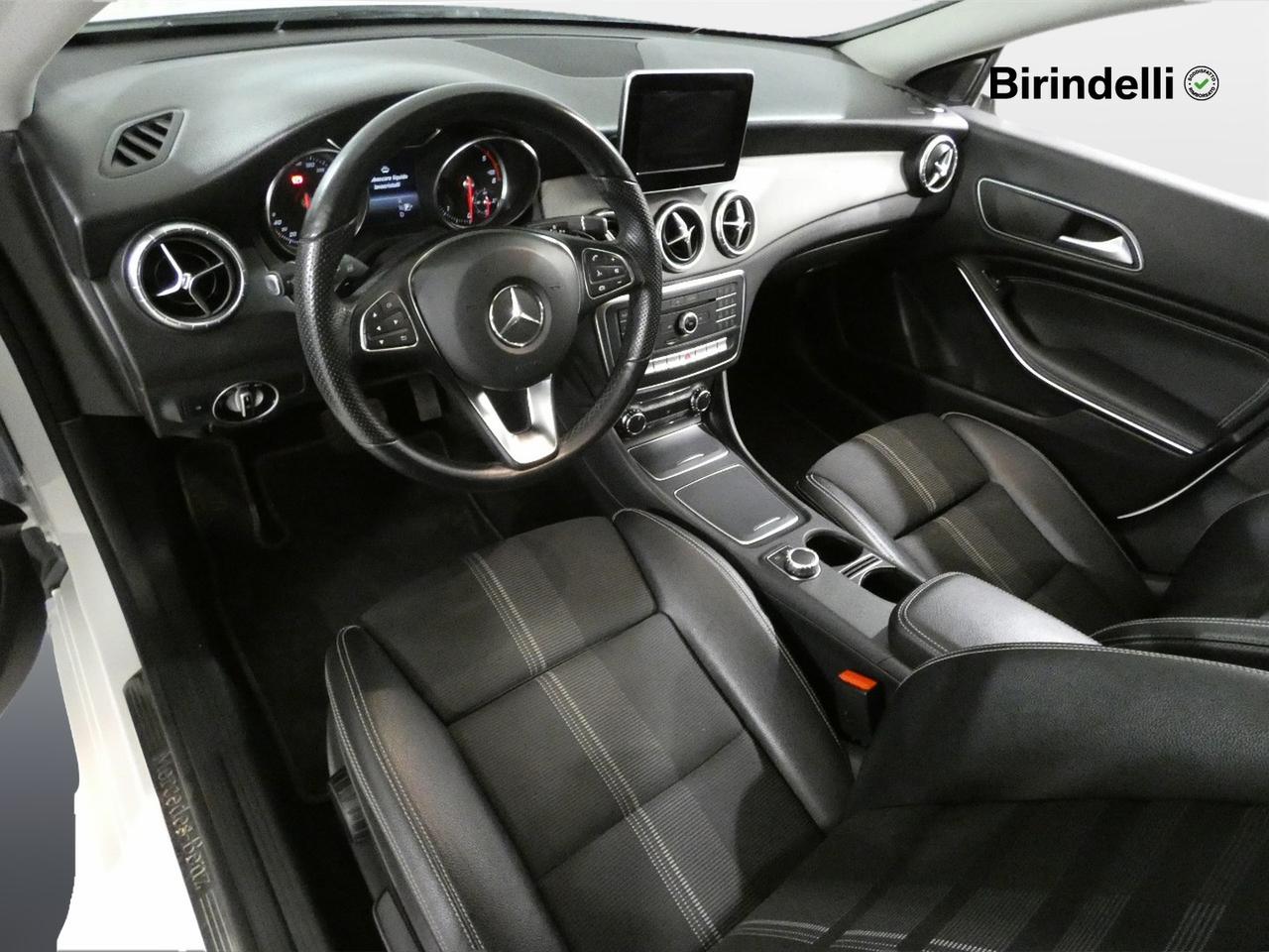 Mercedes-Benz CLA (C/X117) - CLA 200 d S.W. Automatic Sport